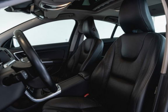 Volvo S60 - T3 Kinetic, Business Pack Pro, Stijlvol en sportief - Afbeelding 8