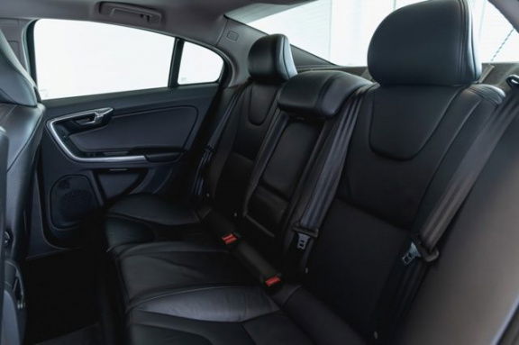 Volvo S60 - T3 Kinetic, Business Pack Pro, Stijlvol en sportief - Afbeelding 5