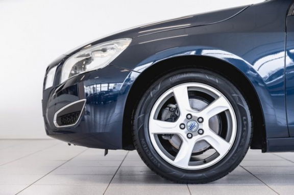 Volvo S60 - T3 Kinetic, Business Pack Pro, Stijlvol en sportief - Afbeelding 4