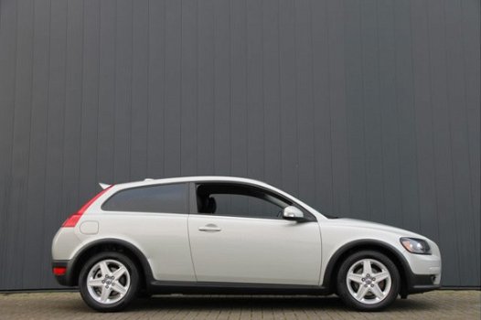 Volvo C30 - 1.6 Advantage / LEDER / NAVI / AIRCO / 97000 KM - 1