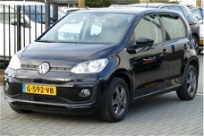 Volkswagen Up! - 1.0 BMT high up Clima, Cruise, Stoelverw, LM Velgen, Bluetooth, Smartphonedock