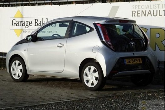 Toyota Aygo - 1.0 VVT-i Automaat X-play - 1