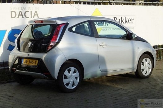 Toyota Aygo - 1.0 VVT-i Automaat X-play - 1