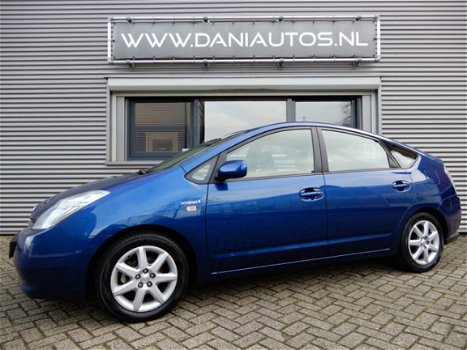 Toyota Prius - 1.5 VVT-i Tech Edition Navi | Camera - 1