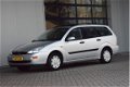 Ford Focus Wagon - 1.6-16V Ghia schuifdak trekhaak - 1 - Thumbnail