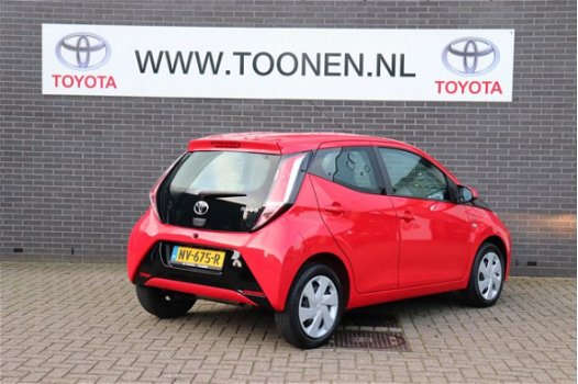 Toyota Aygo - 1.0 VVT-i x-play Airco-Parkeercamera - 1