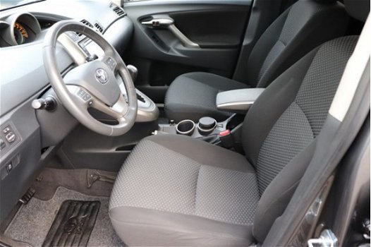 Toyota Verso - 1.8 VVT-i Dynamic Business 7p. Automaat Navigatie-Parkeercamera-Trekhaak - 1