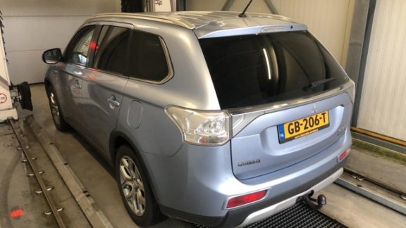 Mitsubishi Outlander - 2.0 PHEV X-Line - 1