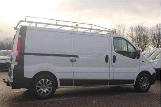 Opel Vivaro - 2.5 CDTI 115pk L1H1 | Imperiaal | Camera | Trekhaak | Parrot | LMV | Lease 139, - p/m - 1