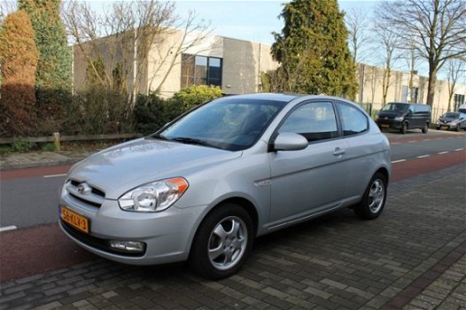 Hyundai Accent - 1.4 I - 1