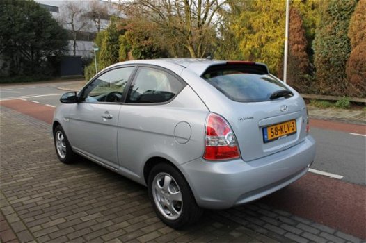 Hyundai Accent - 1.4 I - 1