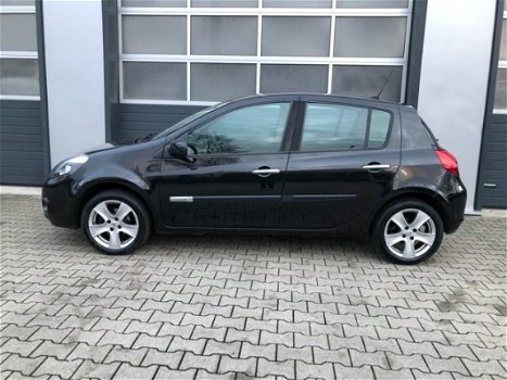 Renault Clio - 1.2 Collection / LM / Navi / Airco - 1