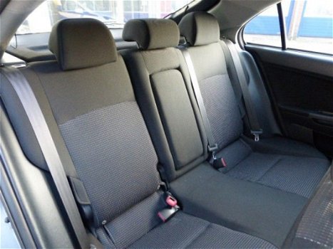 Mitsubishi Lancer Sportback - 1.8 Invite 1.8 5 Drs Sportback, Airco, Trekhaak, Cruise - 1