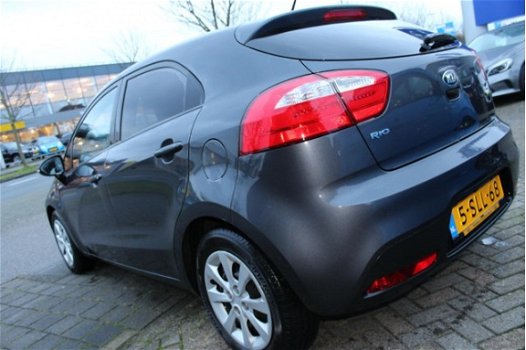 Kia Rio - 1.2 CVVT Plus Pack 86 PK / 5 DEURS / AIRCO / LAGE KM - 1