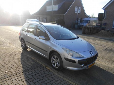 Peugeot 307 Break - 1.6 HDi XT 66kW Model 2007 - 1