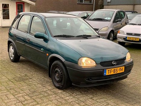 Opel Corsa - 1.4i Strada Peter Mulder JR Emmer-Compascuum - 1