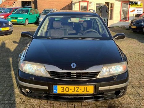 Renault Laguna Grand Tour - 2.0-16V Dynamique Peter Mulder JR Emmer-Compascuum - 1