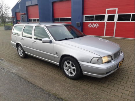 Volvo V70 - 2.5 D Europa Exclusive - 1