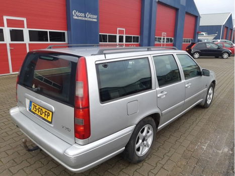 Volvo V70 - 2.5 D Europa Exclusive - 1