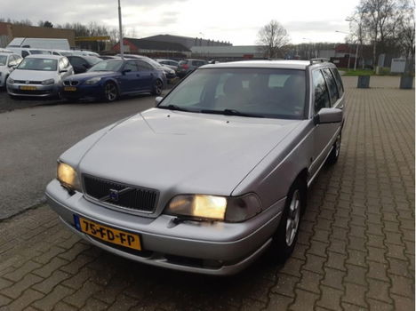 Volvo V70 - 2.5 D Europa Exclusive - 1