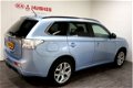 Mitsubishi Outlander - 2.0 PHEV Instyle Navigatie, Lederen bekleding, Schuifdak, Alarm - 1 - Thumbnail