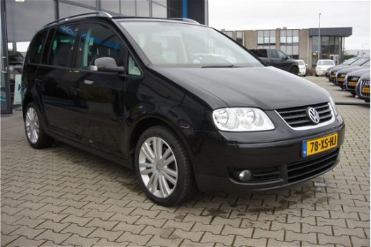 Volkswagen Touran - TDI 7 persoons Touran Navi, Cruise Control. massa vliegwiel hoorbaar - 1