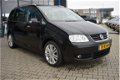 Volkswagen Touran - TDI 7 persoons Touran Navi, Cruise Control. massa vliegwiel hoorbaar - 1 - Thumbnail