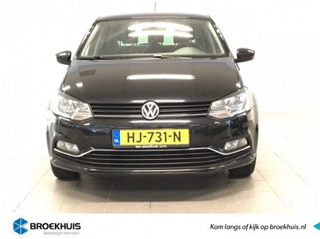 Volkswagen Polo - 1.2 TSI 90 pk Highline | Navi | LM Velgen | Parkeersensoren - 1