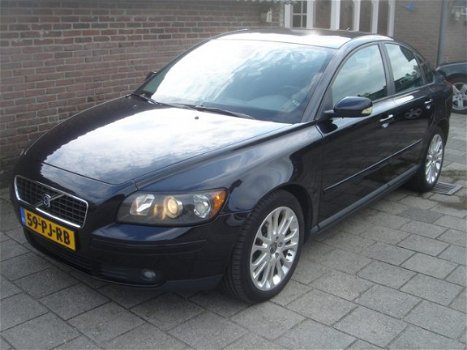 Volvo S40 - 2.4i Momentum Youngtimer - 1