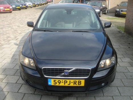 Volvo S40 - 2.4i Momentum Youngtimer - 1