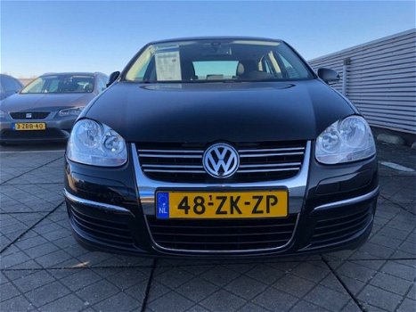 Volkswagen Jetta - 1.4 TSI 140pk Comfortline / Airconditiong / Parkeersensoren - 1