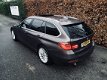 BMW 3-serie Touring - 316d 2.0D 10-'13/ High Executive/ Navi/ Leer/ Zeer compleet / 1 eig/ Btw auto - 1 - Thumbnail