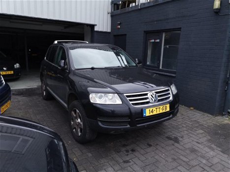 Volkswagen Touareg - 2.5 TDI bj 2006 defect motor - 1