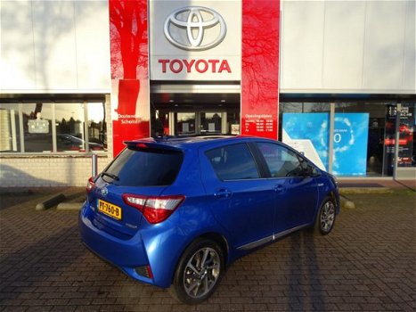 Toyota Yaris - 1.5 Hybrid Premium / Panoramadak / Keyless Entry / Navigatie / DAB / Parkeercamera / - 1