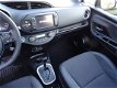 Toyota Yaris - 1.5 Hybrid Premium / Panoramadak / Keyless Entry / Navigatie / DAB / Parkeercamera / - 1 - Thumbnail