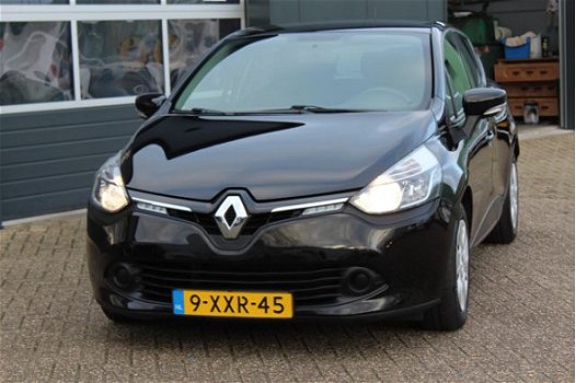 Renault Clio - 1.5 dCi ECO Expression (90pk) Navi/ Airco/ Cruise/ Elek. pakket/ Bluetooth/ Isofix/ A - 1