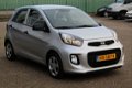 Kia Picanto - 1.0 CVVT EconomyLine (66pk) 5-drs/ Bumpers in kleur/ Deelbare achterbank/ Stuurbekr./ - 1 - Thumbnail