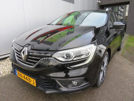 Renault Mégane Estate - 1.5 dCi Bose Trekhaak Achteruitrijcamera Navi Clima PDC Massage - 1