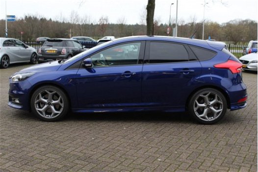 Ford Focus - ST 2.0 TDCI 185PK 4.312 km / ST-Line / Leder / Navigatie / Sportstoelen - 1