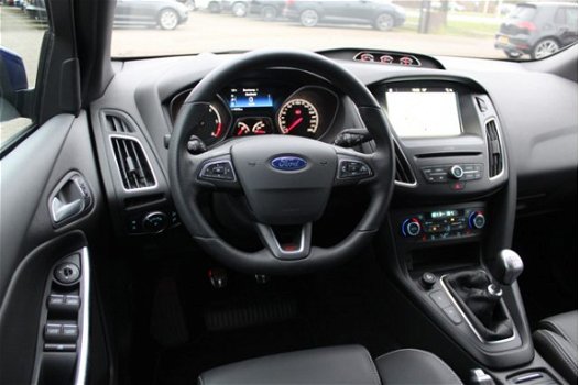 Ford Focus - ST 2.0 TDCI 185PK 4.312 km / ST-Line / Leder / Navigatie / Sportstoelen - 1