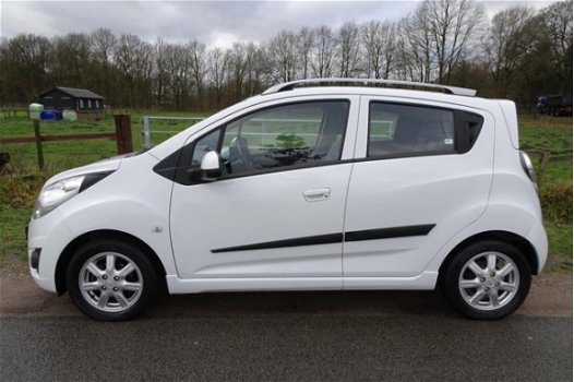 Chevrolet Spark - 1.0 16V LT White Limited Edition Bi-Fuel Dealer onderhouden zeer luxe - 1