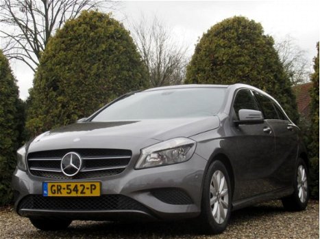 Mercedes-Benz A-klasse - 180 Prestige / Navi / Panoramadak - 1