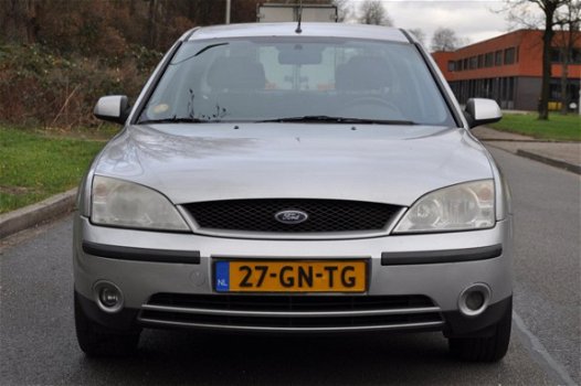 Ford Mondeo - 1.8-16V First Edition AIRCO/CRUISE/BLUETOOTH PARROT NETTE AUTO - 1