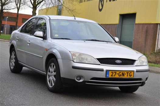 Ford Mondeo - 1.8-16V First Edition AIRCO/CRUISE/BLUETOOTH PARROT NETTE AUTO - 1