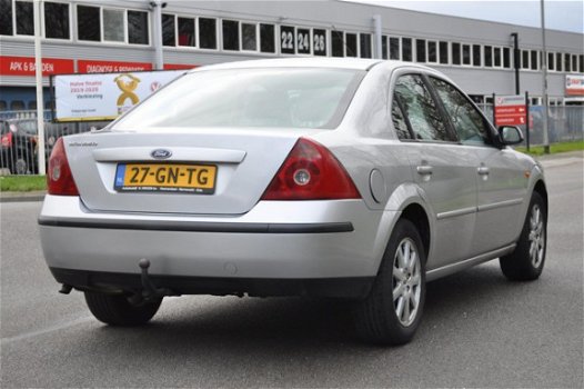 Ford Mondeo - 1.8-16V First Edition AIRCO/CRUISE/BLUETOOTH PARROT NETTE AUTO - 1