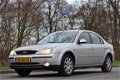 Ford Mondeo - 1.8-16V First Edition AIRCO/CRUISE/BLUETOOTH PARROT NETTE AUTO - 1 - Thumbnail
