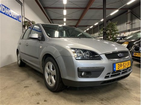 Ford Focus - 1.6-16V Futura - 1