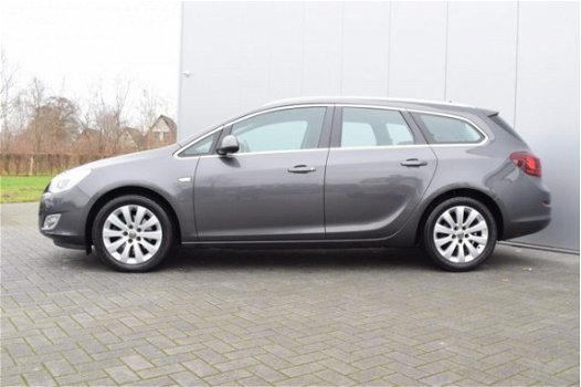 Opel Astra Sports Tourer - 1.7 CDTi Cosmo Navi Ecc Cruise Pdc Trekhaak 17'lmv - 1