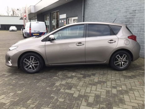 Toyota Auris - 1.8 Hybride Dynamic /navigatie/fietsendrager - 1