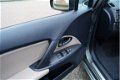 Toyota Avensis Wagon - 2.0 16V VVT-I Panoramic - 1 - Thumbnail